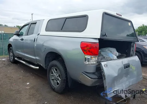 2012 Toyota Tundra Grade 4.6L V8 z USA, uszkodzony, nr VIN 5TFUM5F16CX038119